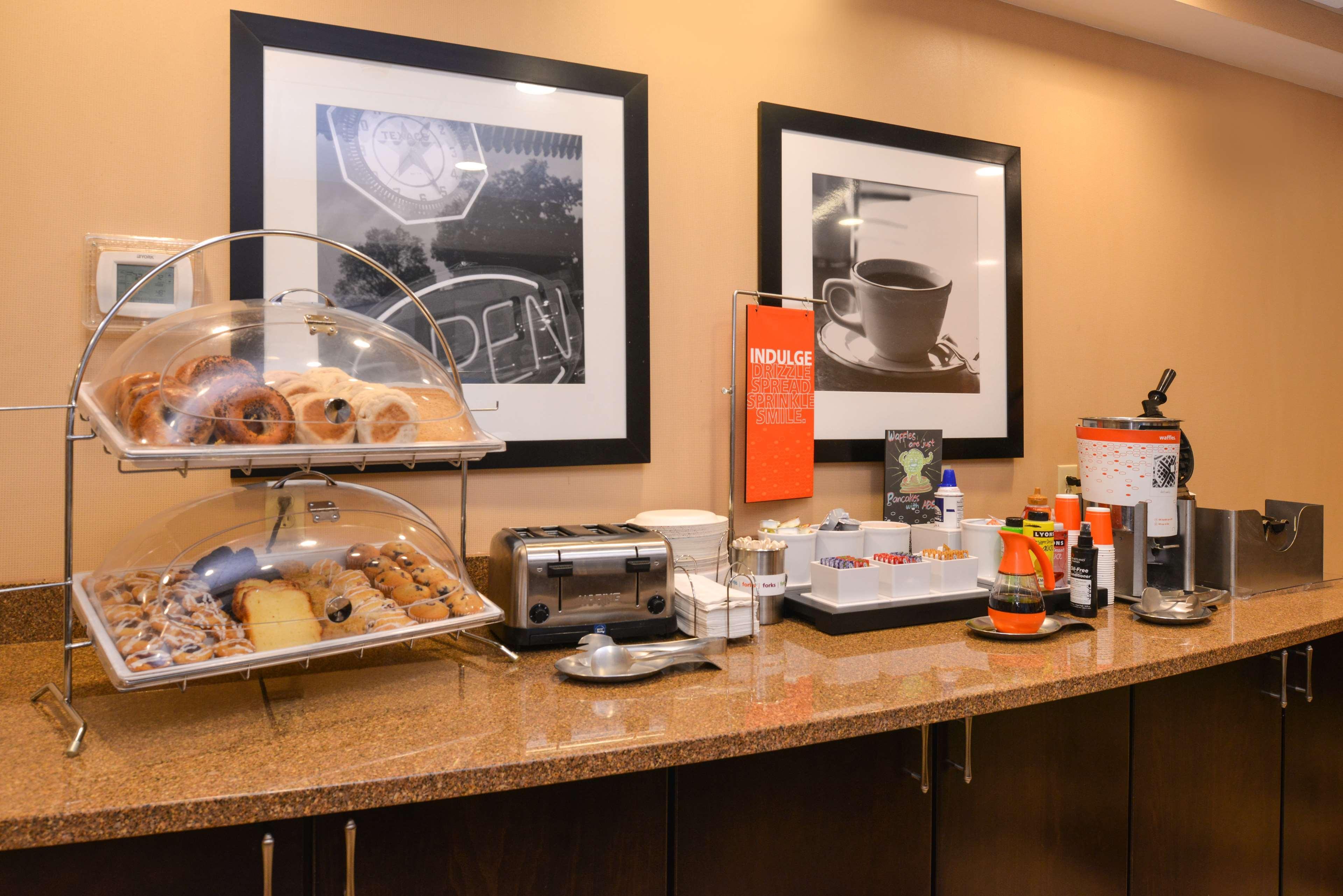 Hampton Inn Milford Eksteriør billede