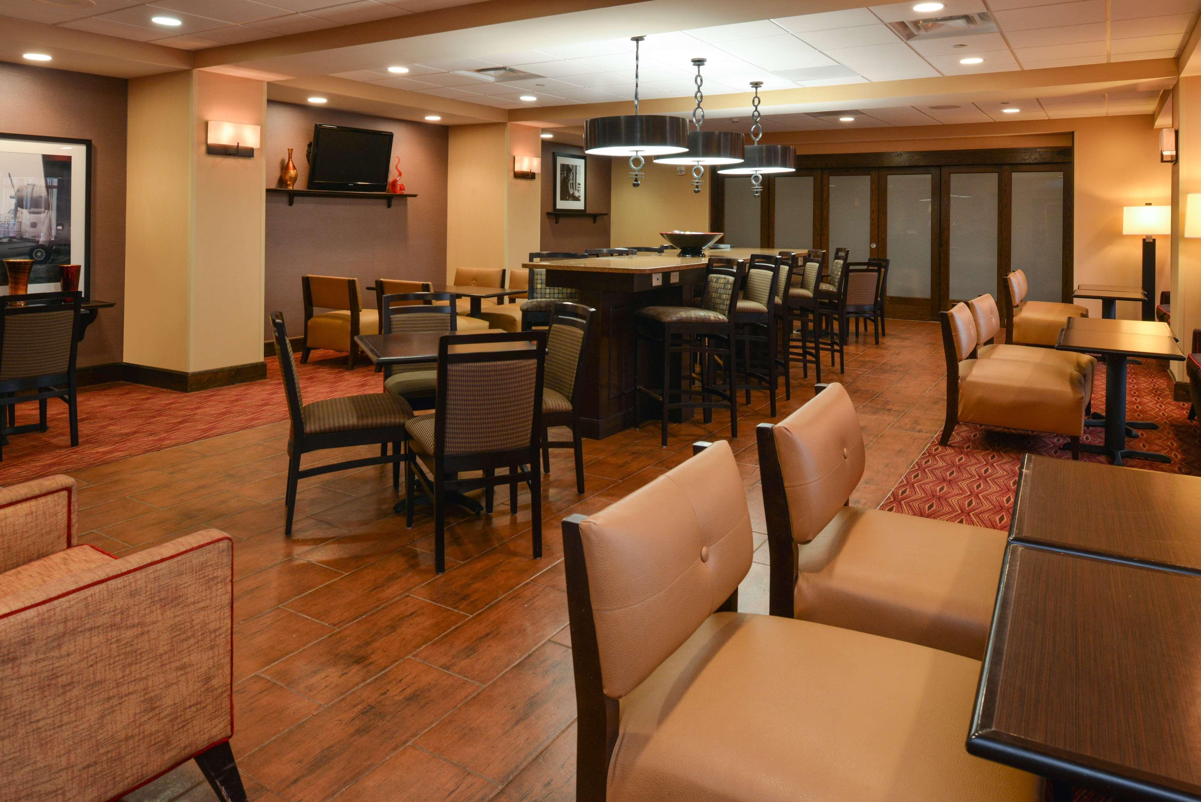 Hampton Inn Milford Eksteriør billede