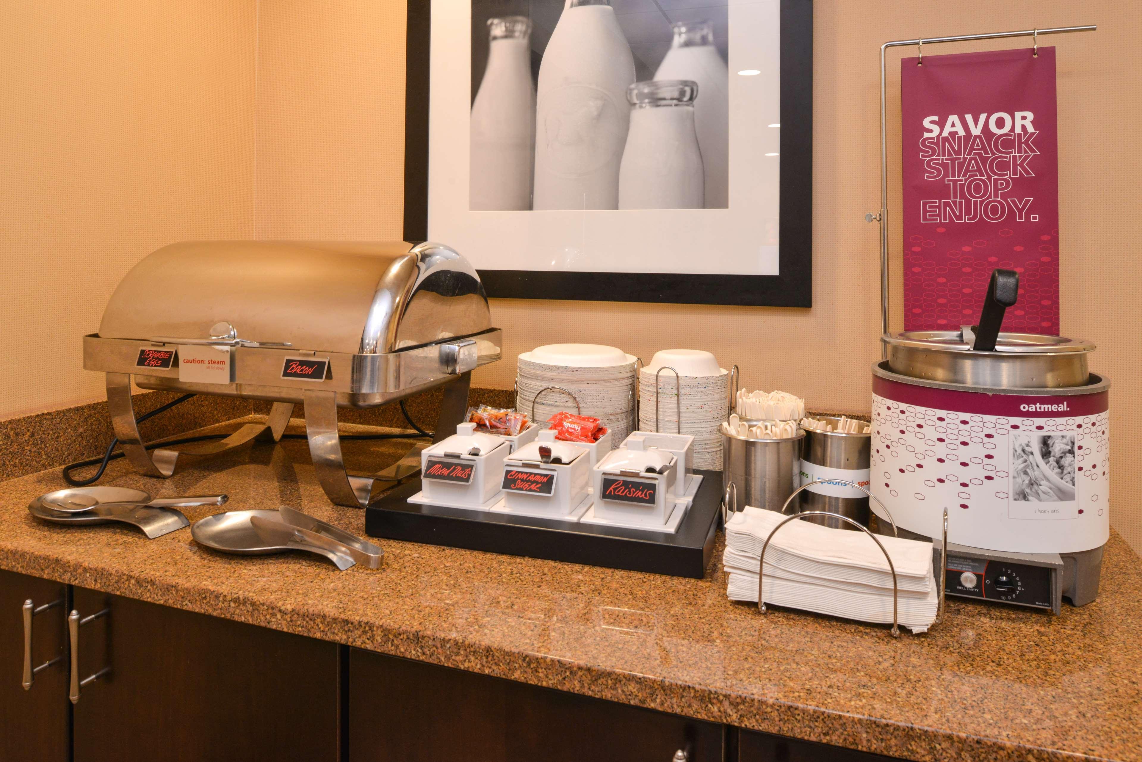 Hampton Inn Milford Eksteriør billede