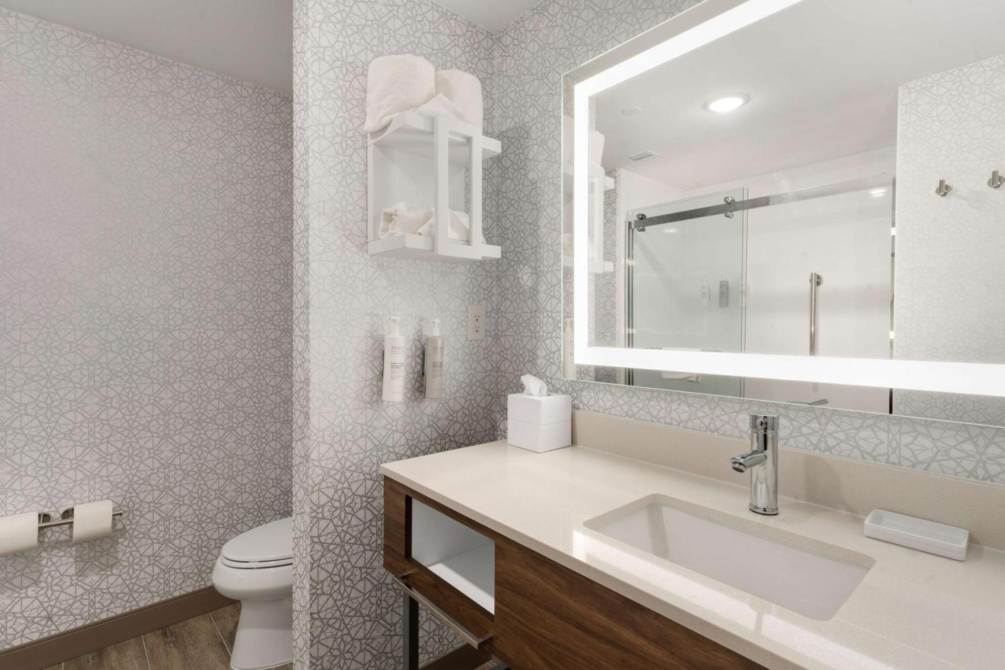Hampton Inn Milford Eksteriør billede