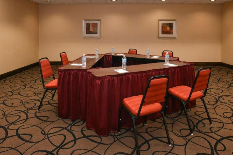 Hampton Inn Milford Eksteriør billede